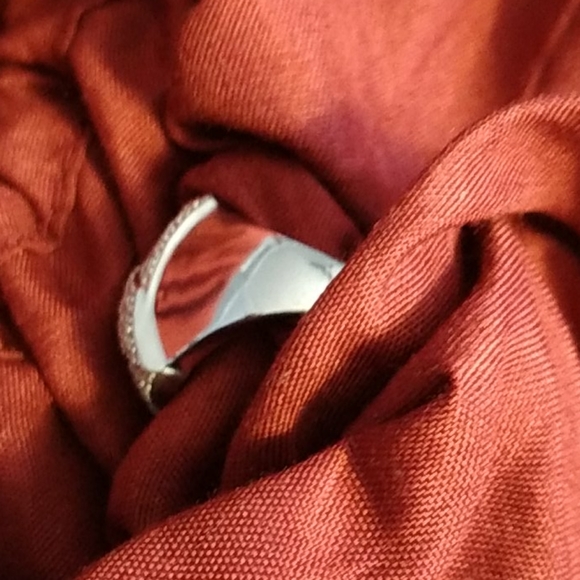 DIAMOND'S  UNISEX  RING! - Picture 3 of 5